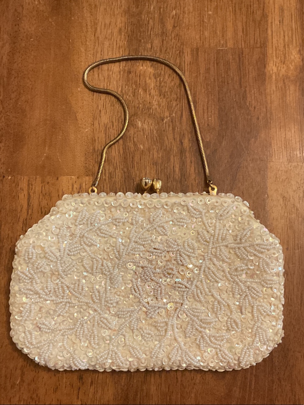 Vintage Small White Clutch Purse W/Gold Chain Handel Iridescent Sequins & Beads